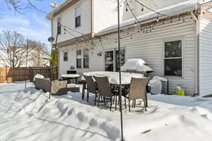 205 Churchill Ln, Aurora, IL 60504 - Photo 23