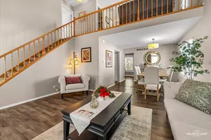 205 Churchill Ln, Aurora, IL 60504 - Photo 5