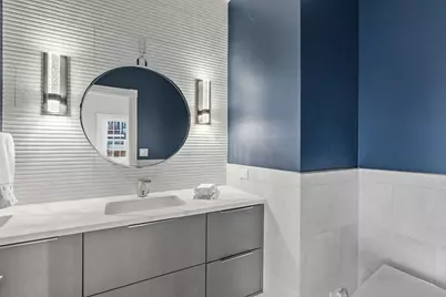 2611 Laurel Lane, Wilmette, IL 60091 - Photo 17