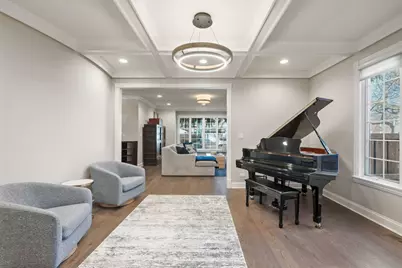 2611 Laurel Lane, Wilmette, IL 60091 - Photo 7