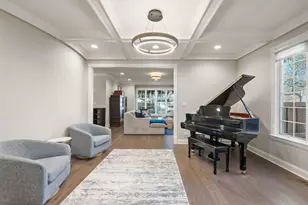 2611 Laurel Ln, Wilmette, IL 60091 - Photo 7