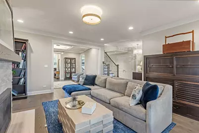 2611 Laurel Lane, Wilmette, IL 60091 - Photo 5