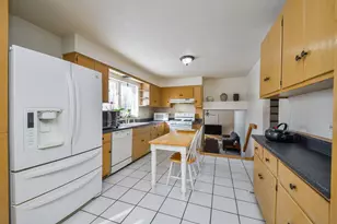 22W417 Tamarack Dr, Glen Ellyn, IL 60137 - Photo 9