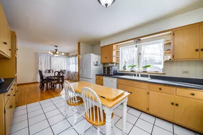 22W417 Tamarack Drive, Glen Ellyn, IL 60137 - Photo 7