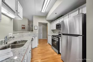 440 W Mahogany Ct, Palatine, IL 60067 - Photo 3