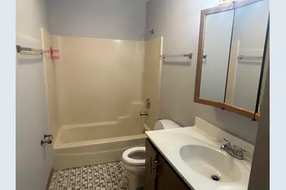 440 E Jefferson Avenue #4, Hampshire, IL 60140 - Photo 11