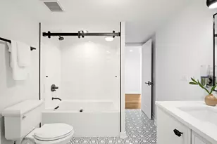 200 E Delaware Pl, Chicago, IL 60611 - Photo 25