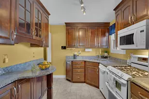 3238 178th St, Lansing, IL 60438 - Photo 7