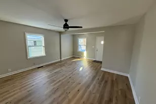 418 E Chestnut St, Paxton, IL 60957 - Photo 3