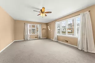 233 E Morris St, Bement, IL 61813 - Photo 7