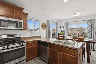 308 Niagara Dr, Volo, IL 60073 - Photo 9