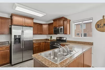 308 Niagara Drive, Volo, IL 60073 - Photo 7