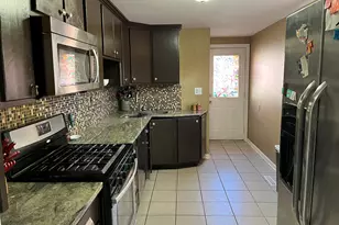 510 Tyler Dr, Carpentersville, IL 60110 - Photo 13