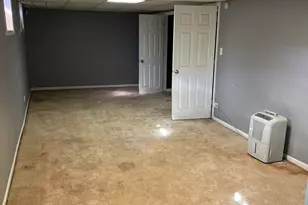 510 Tyler Dr, Carpentersville, IL 60110 - Photo 25