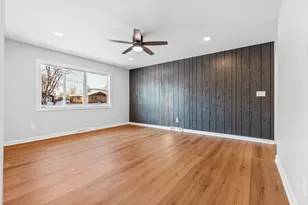 1 N Sycamore Ln, North Aurora, IL 60542 - Photo 5