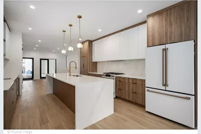 1124 W Addison Street #1, Chicago, IL 60613 - Photo 5