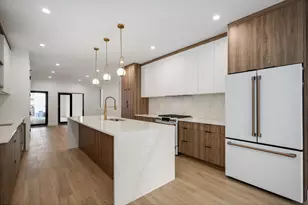 1124 W Addison St, Chicago, IL 60613 - Photo 5