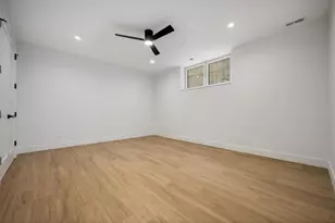 1124 W Addison St, Chicago, IL 60613 - Photo 17