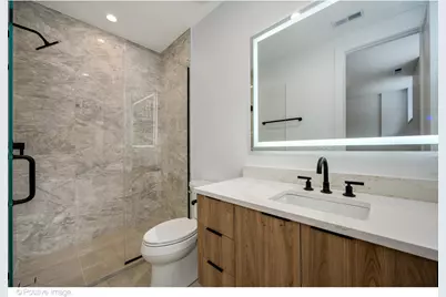 1124 W Addison Street #1, Chicago, IL 60613 - Photo 13