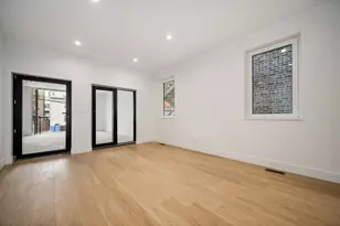 1124 W Addison St, Chicago, IL 60613 - Photo 9