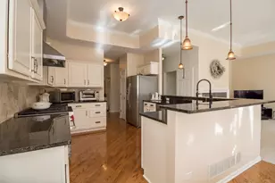 6 Sherwood Ct, Lake in the Hills, IL 60156 - Photo 7