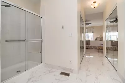 6 Sherwood Court, Lake in the Hills, IL 60156 - Photo 11