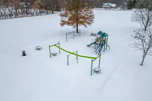 38W725 Cloverfield Dr, Saint Charles, IL 60175 - Photo 31