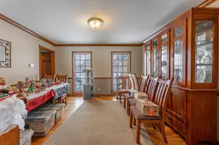 38W725 Cloverfield Dr, Saint Charles, IL 60175 - Photo 5