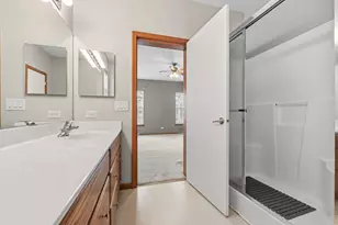 102 Hitching Post Ln, Grayslake, IL 60030 - Photo 59