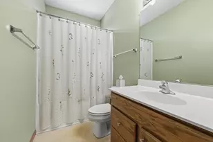 102 Hitching Post Ln, Grayslake, IL 60030 - Photo 17