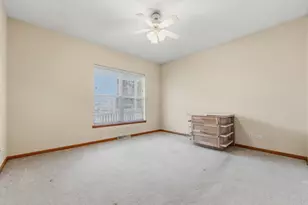 102 Hitching Post Ln, Grayslake, IL 60030 - Photo 15