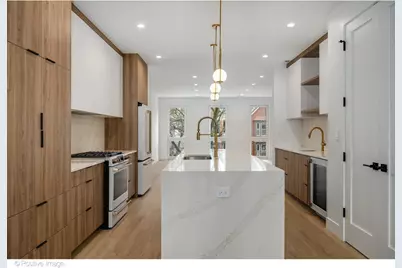 1124 W Addison Street #2, Chicago, IL 60613 - Photo 5