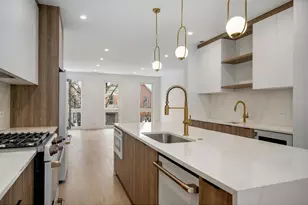 1124 W Addison St, Chicago, IL 60613 - Photo 7