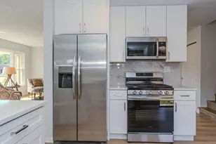 4218 Main St, Skokie, IL 60076 - Photo 7