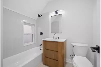 3143 N Sawyer Avenue, Chicago, IL 60618 - Photo 17