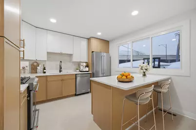 3143 N Sawyer Avenue, Chicago, IL 60618 - Photo 9