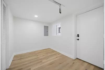 3143 N Sawyer Avenue, Chicago, IL 60618 - Photo 33