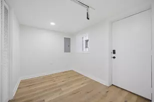 3143 N Sawyer Ave, Chicago, IL 60618 - Photo 33