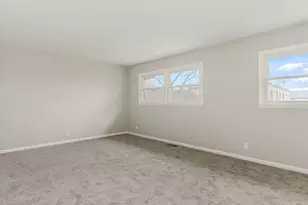 322 Rockhurst Rd, Bolingbrook, IL 60440 - Photo 11