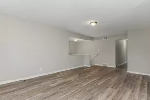 322 Rockhurst Rd, Bolingbrook, IL 60440 - Photo 5