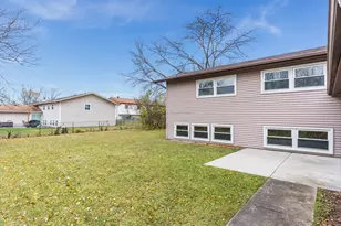 322 Rockhurst Rd, Bolingbrook, IL 60440 - Photo 23