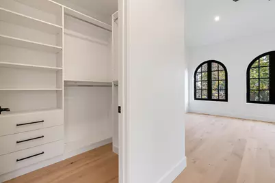 3446 N Oakley Avenue, Chicago, IL 60618 - Photo 17