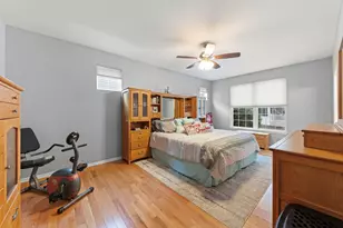 16174 Seneca Lake Cir, Crest Hill, IL 60403 - Photo 13