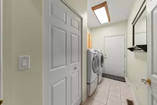 16174 Seneca Lake Cir, Crest Hill, IL 60403 - Photo 23