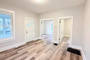 806 N Busey Ave, Urbana, IL 61801 - Photo 3