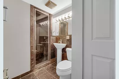 1424 W Grand Avenue #2, Chicago, IL 60642 - Photo 17