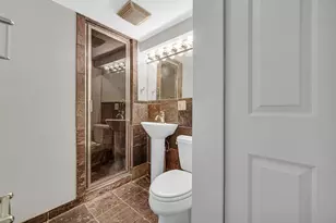 1424 W Grand Ave, Chicago, IL 60642 - Photo 17