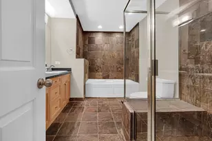 1424 W Grand Ave, Chicago, IL 60642 - Photo 13