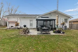 310 Oak St, North Aurora, IL 60542 - Photo 21