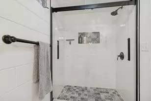 310 Oak St, North Aurora, IL 60542 - Photo 17